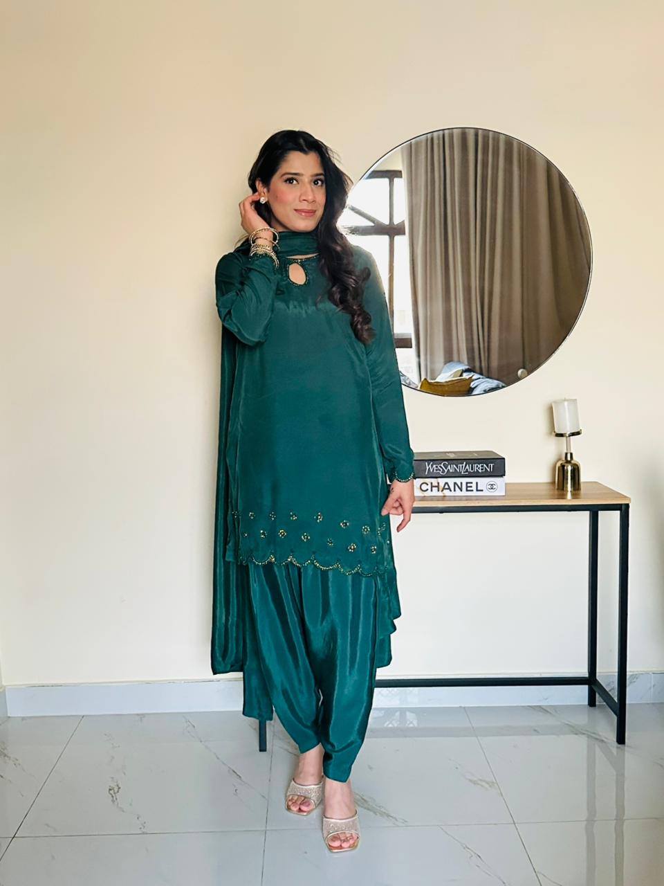 Emerald scalloped